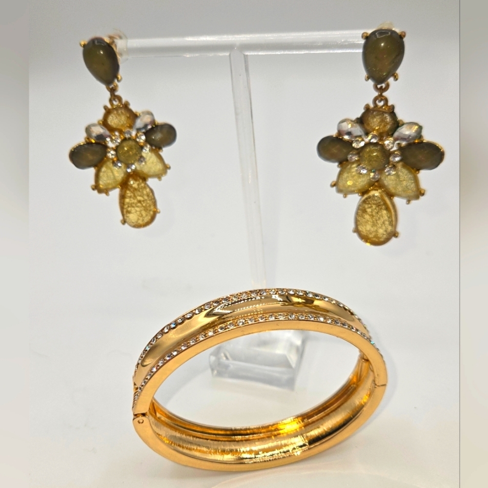 VINTAGE Statement Earrings & Bangle Bracelet Green Gold Tone Rhinestones